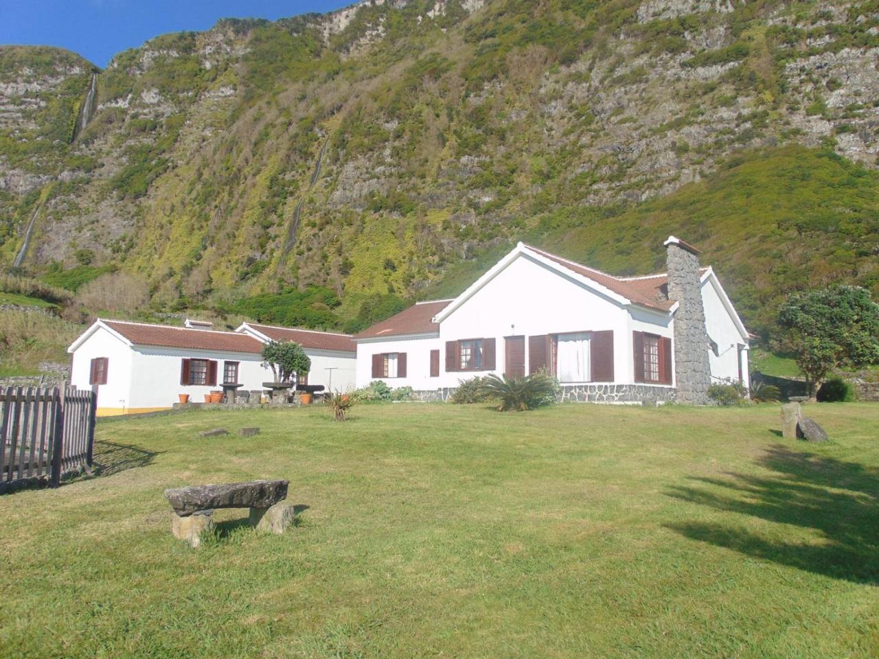 Casas Da Cascata Villa Lajes das Flores Екстериор снимка